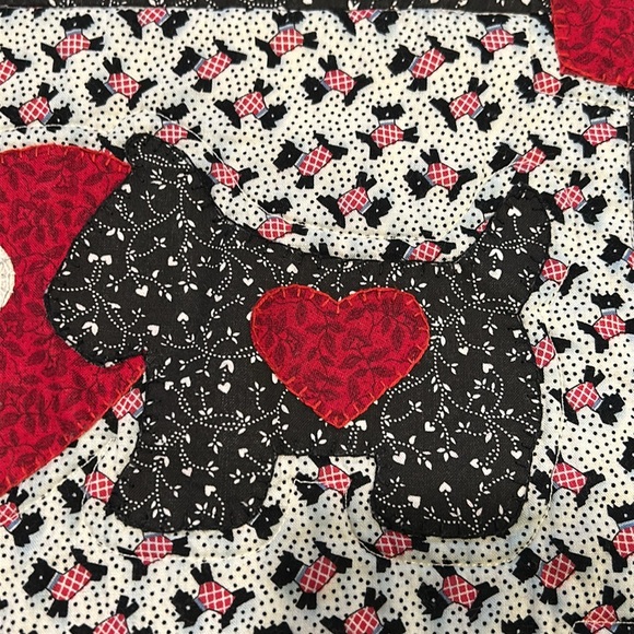 Cute Home Sewn Dog Wall Hanging 18X14 - Picture 10 of 12